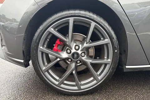 BA69PUY Ford Focus 2.3T EcoBoost ST Euro 6 (s/s) 5dr Thumbnail #8