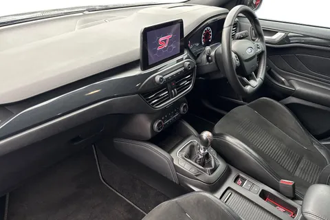 BA69PUY Ford Focus 2.3T EcoBoost ST Euro 6 (s/s) 5dr Thumbnail #10