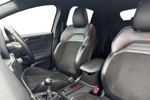 BA69PUY Ford Focus 2.3T EcoBoost ST Euro 6 (s/s) 5dr Thumbnail #12