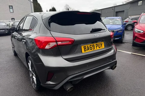 BA69PUY Ford Focus 2.3T EcoBoost ST Euro 6 (s/s) 5dr Thumbnail #17