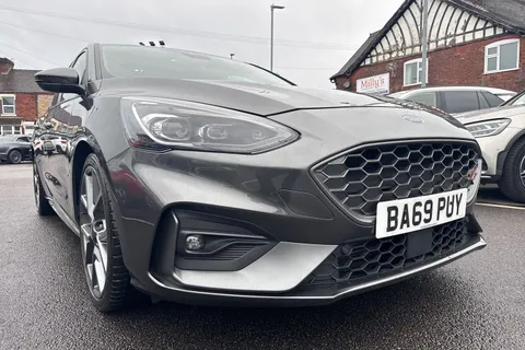 BA69PUY Ford Focus 2.3T EcoBoost ST Euro 6 (s/s) 5dr Thumbnail #18
