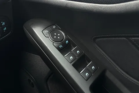 BA69PUY Ford Focus 2.3T EcoBoost ST Euro 6 (s/s) 5dr Thumbnail #19