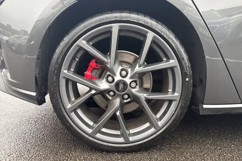 BA69PUY Ford Focus 2.3T EcoBoost ST Euro 6 (s/s) 5dr Thumbnail #23