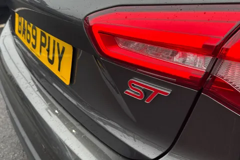 BA69PUY Ford Focus 2.3T EcoBoost ST Euro 6 (s/s) 5dr Thumbnail #27