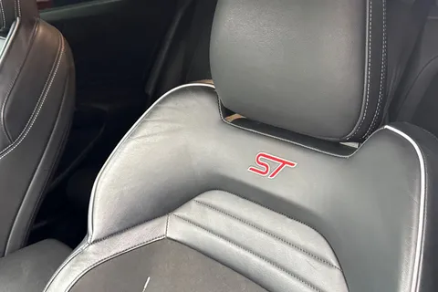 BA69PUY Ford Focus 2.3T EcoBoost ST Euro 6 (s/s) 5dr Thumbnail #29