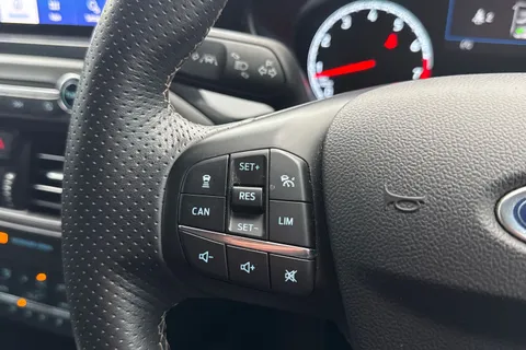 BA69PUY Ford Focus 2.3T EcoBoost ST Euro 6 (s/s) 5dr Thumbnail #31