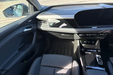 YK75JVD Audi Q6 E-Tron Q6 SUV Sport e-tron performance  225,00 kW Thumbnail #16