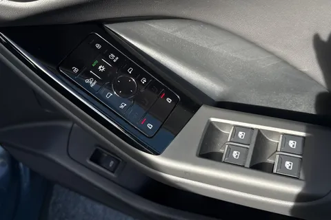 YK75JVD Audi Q6 E-Tron Q6 SUV Sport e-tron performance  225,00 kW Thumbnail #19