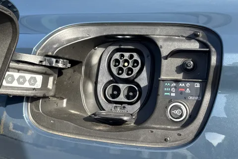 YK75JVD Audi Q6 E-Tron Q6 SUV Sport e-tron performance  225,00 kW Thumbnail #39