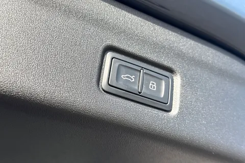 YK75JVD Audi Q6 E-Tron Q6 SUV Sport e-tron performance  225,00 kW Thumbnail #41