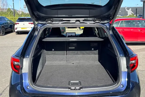 DC23AJO Toyota Corolla 1.8 VVT-h Design Touring Sports CVT Euro 6 (s/s) 5dr Thumbnail #8