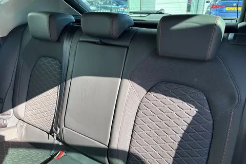 YE72EFW SEAT Leon 1.0 TSI EVO FR 5dr Thumbnail #19