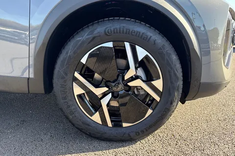 HX73KHU PEUGEOT 2008 1.2 PureTech GT EAT Euro 6 (s/s) 5dr Thumbnail #10