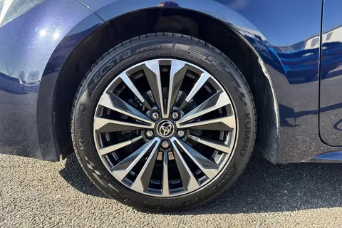 DC23AJO Toyota Corolla 1.8 VVT-h Design Touring Sports CVT Euro 6 (s/s) 5dr Thumbnail #13