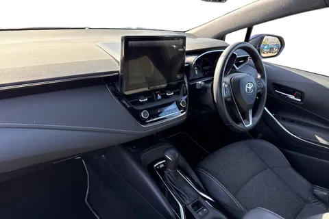 DC23AJO Toyota Corolla 1.8 VVT-h Design Touring Sports CVT Euro 6 (s/s) 5dr Thumbnail #16