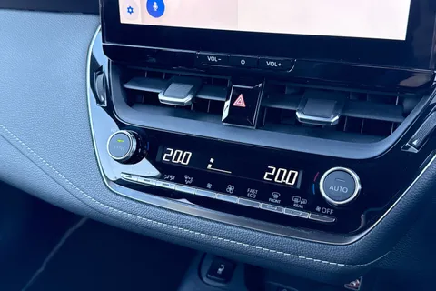 DC23AJO Toyota Corolla 1.8 VVT-h Design Touring Sports CVT Euro 6 (s/s) 5dr Thumbnail #23