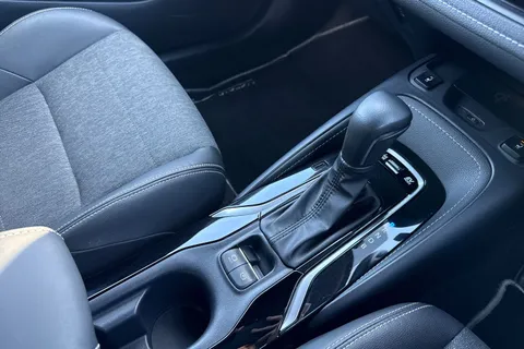 DC23AJO Toyota Corolla 1.8 VVT-h Design Touring Sports CVT Euro 6 (s/s) 5dr Thumbnail #24