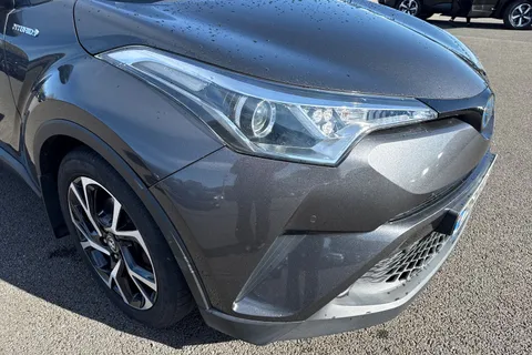 CP68EJC Toyota C-Hr 1.8 VVT-h Design CVT Euro 6 (s/s) 5dr Thumbnail #26