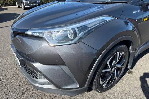 CP68EJC Toyota C-Hr 1.8 VVT-h Design CVT Euro 6 (s/s) 5dr Thumbnail #27
