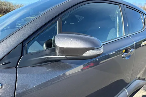 CP68EJC Toyota C-Hr 1.8 VVT-h Design CVT Euro 6 (s/s) 5dr Thumbnail #30