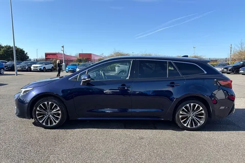 DC23AJO Toyota Corolla 1.8 VVT-h Design Touring Sports CVT Euro 6 (s/s) 5dr Thumbnail #31