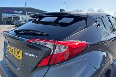 CP68EJC Toyota C-Hr 1.8 VVT-h Design CVT Euro 6 (s/s) 5dr Thumbnail #33