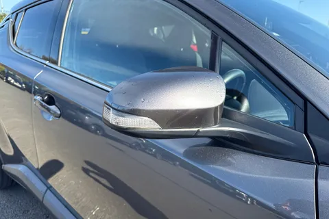 CP68EJC Toyota C-Hr 1.8 VVT-h Design CVT Euro 6 (s/s) 5dr Thumbnail #38