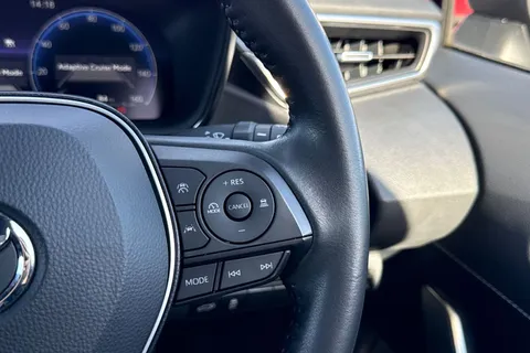 DC23AJO Toyota Corolla 1.8 VVT-h Design Touring Sports CVT Euro 6 (s/s) 5dr Thumbnail #39