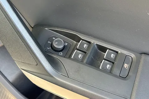 YE72EFW SEAT Leon 1.0 TSI EVO FR 5dr Thumbnail #47