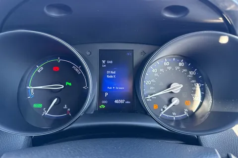 CP68EJC Toyota C-Hr 1.8 VVT-h Design CVT Euro 6 (s/s) 5dr Thumbnail #39