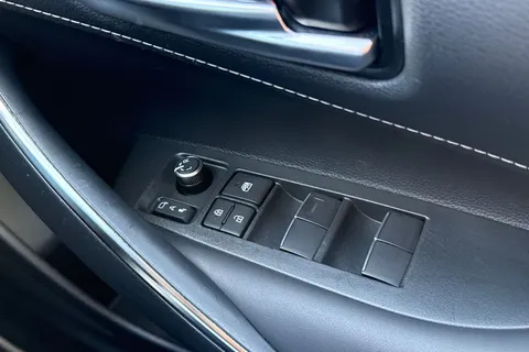 DC23AJO Toyota Corolla 1.8 VVT-h Design Touring Sports CVT Euro 6 (s/s) 5dr Thumbnail #40