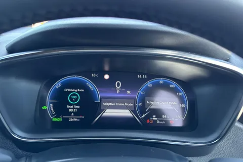 DC23AJO Toyota Corolla 1.8 VVT-h Design Touring Sports CVT Euro 6 (s/s) 5dr Thumbnail #41