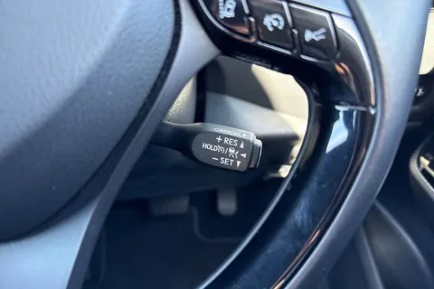 CP68EJC Toyota C-Hr 1.8 VVT-h Design CVT Euro 6 (s/s) 5dr Thumbnail #42