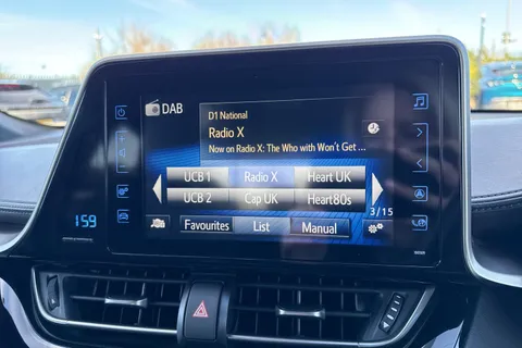 CP68EJC Toyota C-Hr 1.8 VVT-h Design CVT Euro 6 (s/s) 5dr Thumbnail #48