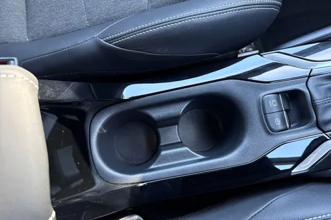 DC23AJO Toyota Corolla 1.8 VVT-h Design Touring Sports CVT Euro 6 (s/s) 5dr Thumbnail #53