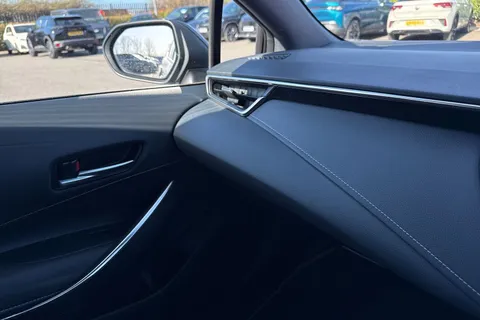 DC23AJO Toyota Corolla 1.8 VVT-h Design Touring Sports CVT Euro 6 (s/s) 5dr Thumbnail #57