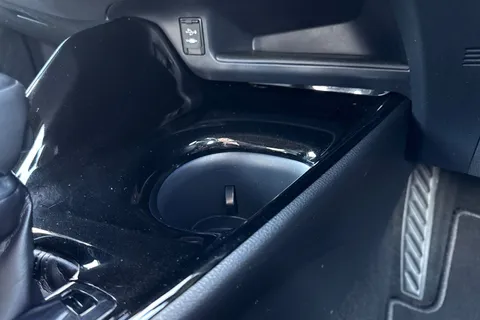 CP68EJC Toyota C-Hr 1.8 VVT-h Design CVT Euro 6 (s/s) 5dr Thumbnail #59