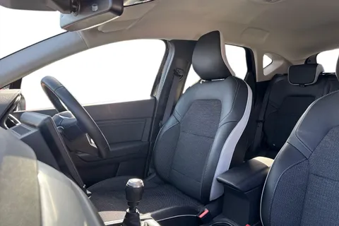 11 of 45 for Renault Captur 1.0 TCe techno Euro 6 (s/s) 5dr