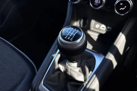 20 of 45 for Renault Captur 1.0 TCe techno Euro 6 (s/s) 5dr