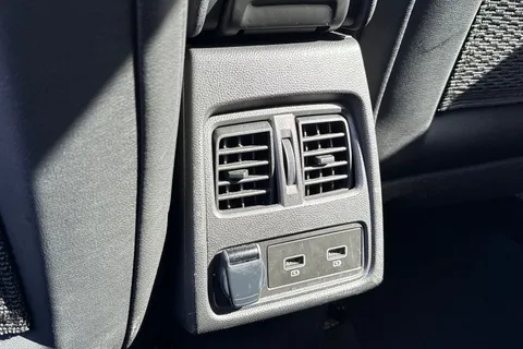 25 of 45 for Renault Captur 1.0 TCe techno Euro 6 (s/s) 5dr