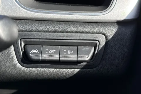 27 of 45 for Renault Captur 1.0 TCe techno Euro 6 (s/s) 5dr