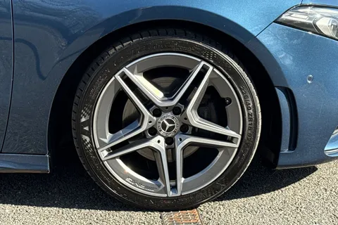 BU20DWG Mercedes-Benz A Class 2.0 A200d AMG Line (Premium Plus 2) 8G-DCT Euro 6 (s/s) 5dr Thumbnail #11