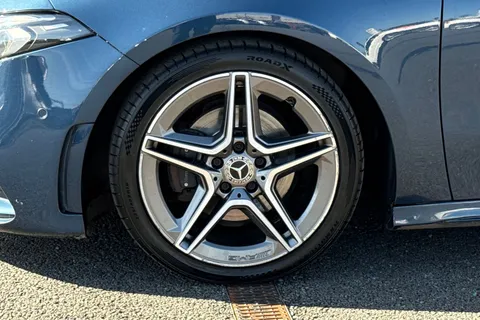 BU20DWG Mercedes-Benz A Class 2.0 A200d AMG Line (Premium Plus 2) 8G-DCT Euro 6 (s/s) 5dr Thumbnail #14