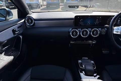 BU20DWG Mercedes-Benz A Class 2.0 A200d AMG Line (Premium Plus 2) 8G-DCT Euro 6 (s/s) 5dr Thumbnail #21