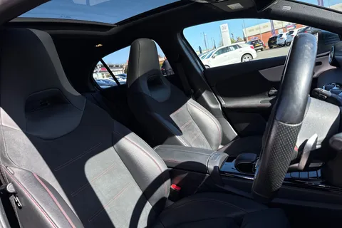 BU20DWG Mercedes-Benz A Class 2.0 A200d AMG Line (Premium Plus 2) 8G-DCT Euro 6 (s/s) 5dr Thumbnail #25