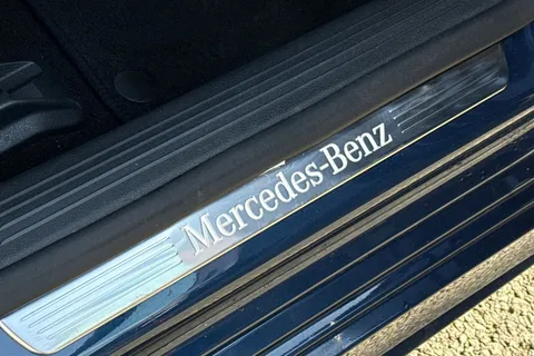 BU20DWG Mercedes-Benz A Class 2.0 A200d AMG Line (Premium Plus 2) 8G-DCT Euro 6 (s/s) 5dr Thumbnail #32