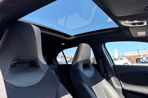 BU20DWG Mercedes-Benz A Class 2.0 A200d AMG Line (Premium Plus 2) 8G-DCT Euro 6 (s/s) 5dr Thumbnail #34