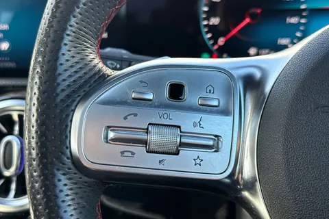 BU20DWG Mercedes-Benz A Class 2.0 A200d AMG Line (Premium Plus 2) 8G-DCT Euro 6 (s/s) 5dr Thumbnail #40