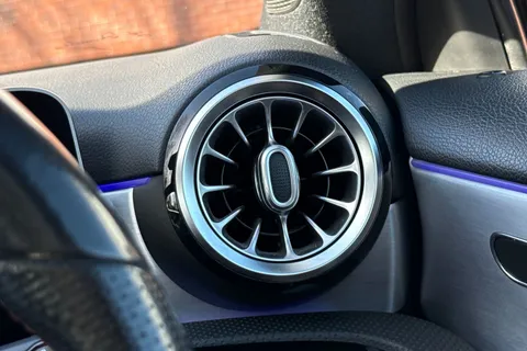 BU20DWG Mercedes-Benz A Class 2.0 A200d AMG Line (Premium Plus 2) 8G-DCT Euro 6 (s/s) 5dr Thumbnail #42