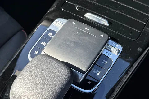 BU20DWG Mercedes-Benz A Class 2.0 A200d AMG Line (Premium Plus 2) 8G-DCT Euro 6 (s/s) 5dr Thumbnail #48